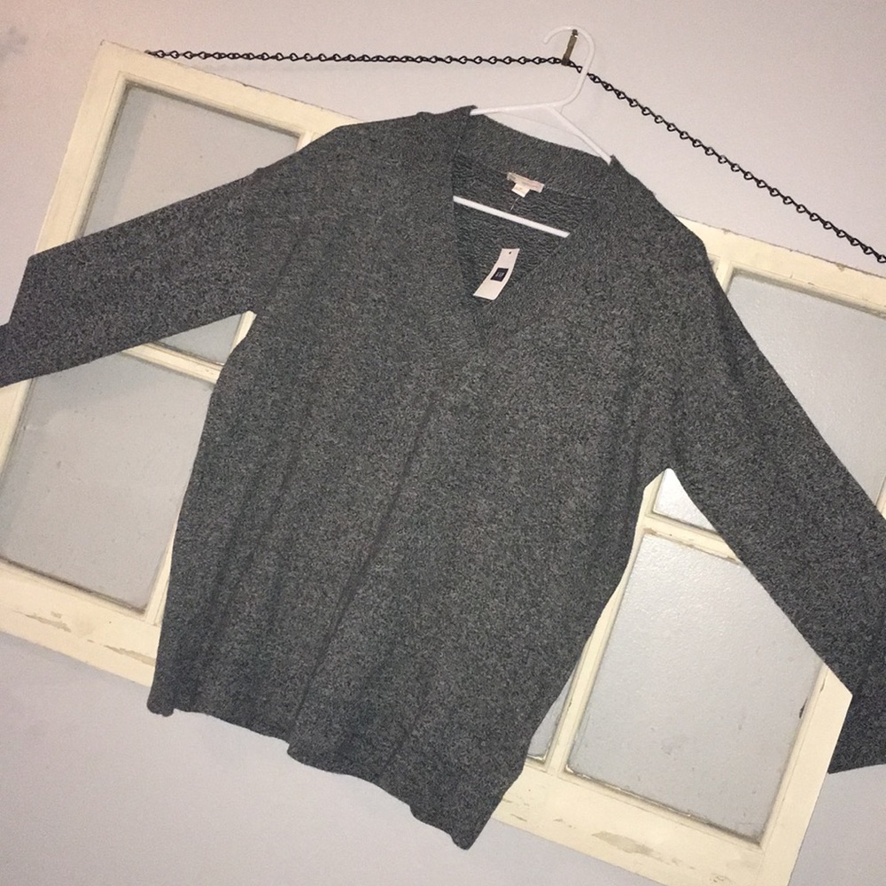 Cute heather grey GAP Cozy sweater!